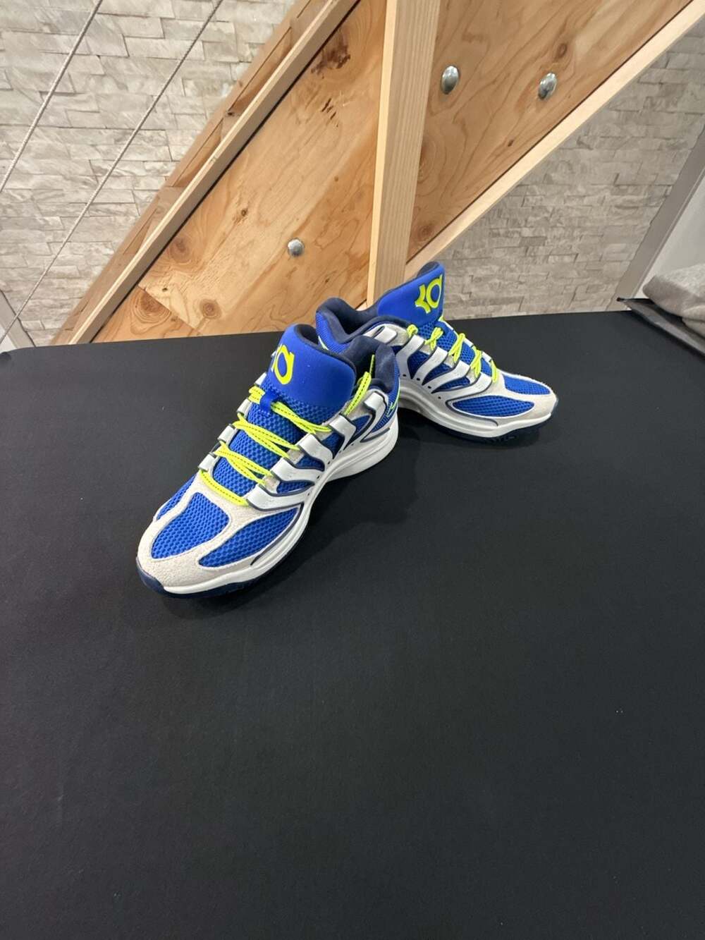 Nike KD18 Size 10 Hyper Royal Neon Yellow